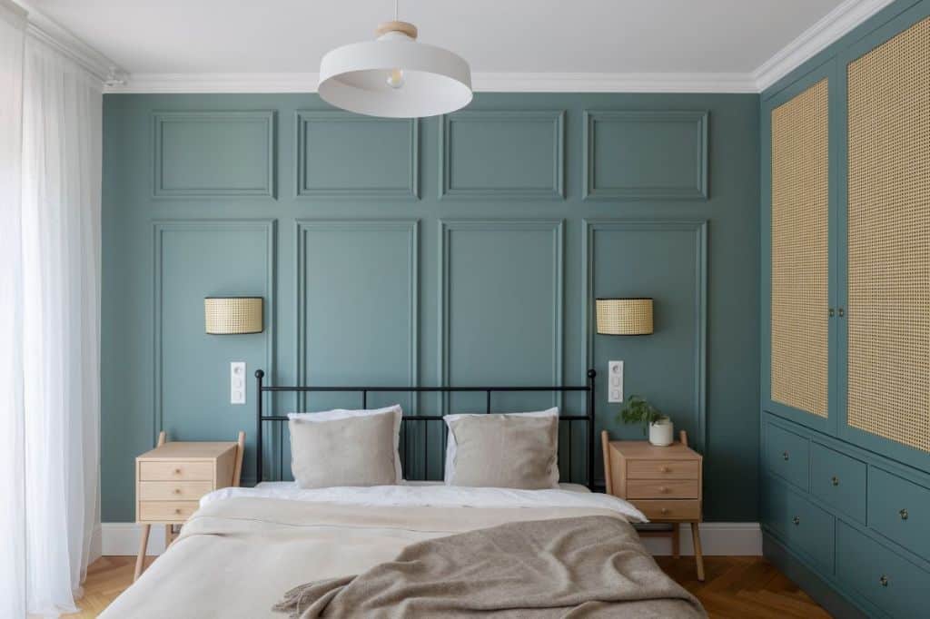 Is teal a good color for a bedroom?