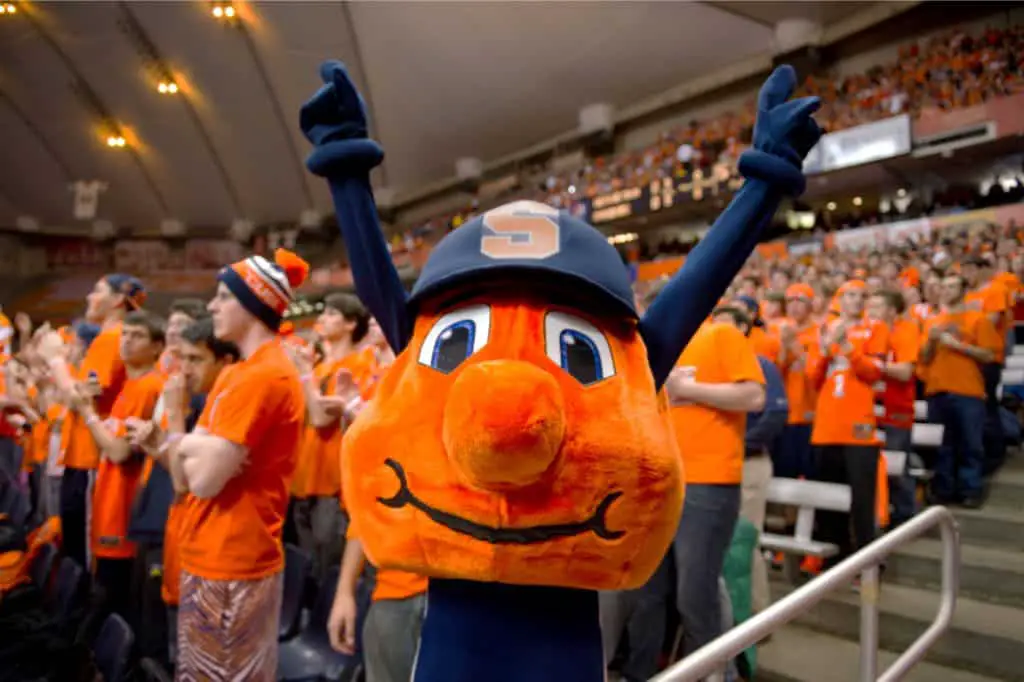 What were the original school colors for Syracuse?