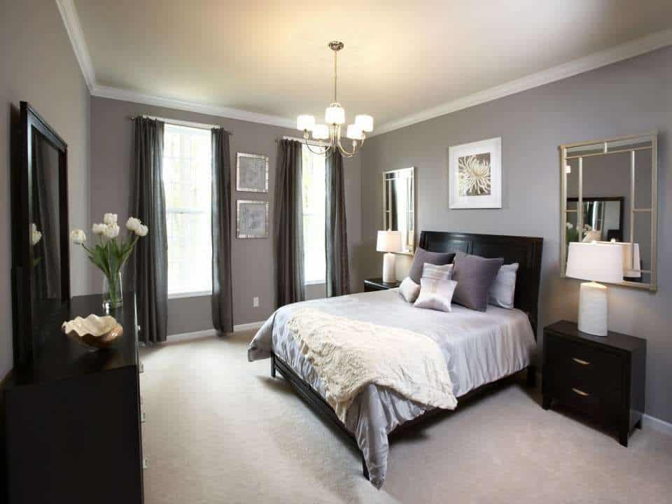 What room colour goes with black furniture?