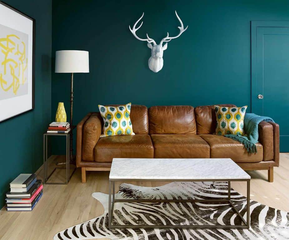 Which wall paint goes with brown furniture?