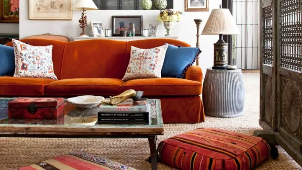 What colors go with burnt orange living room?
