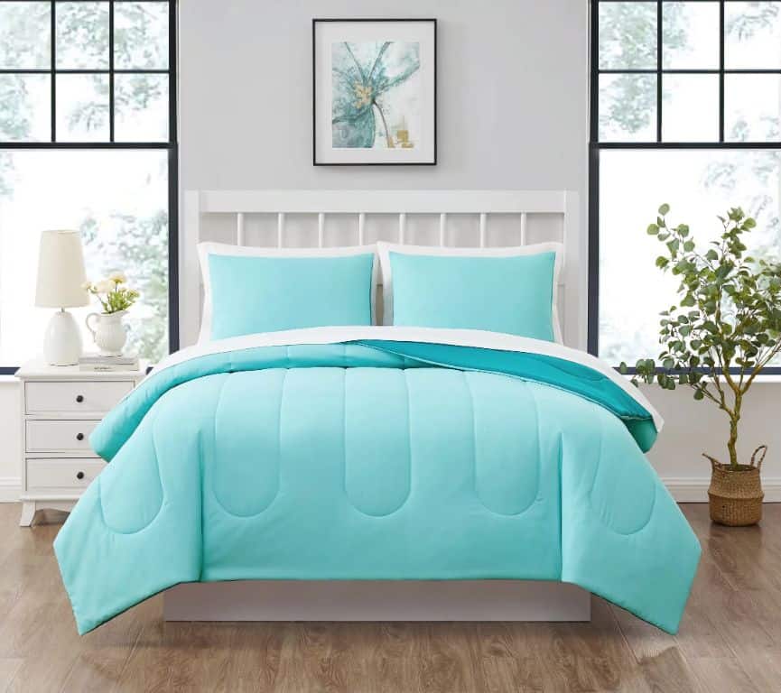 What color sheets go with teal comforter?